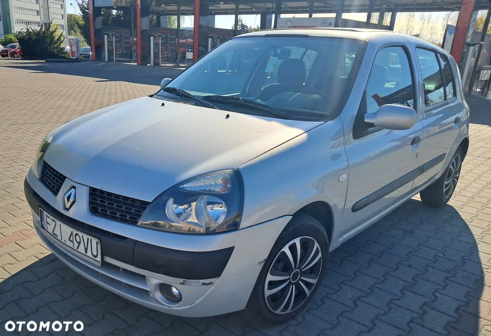 Renault Clio - 1