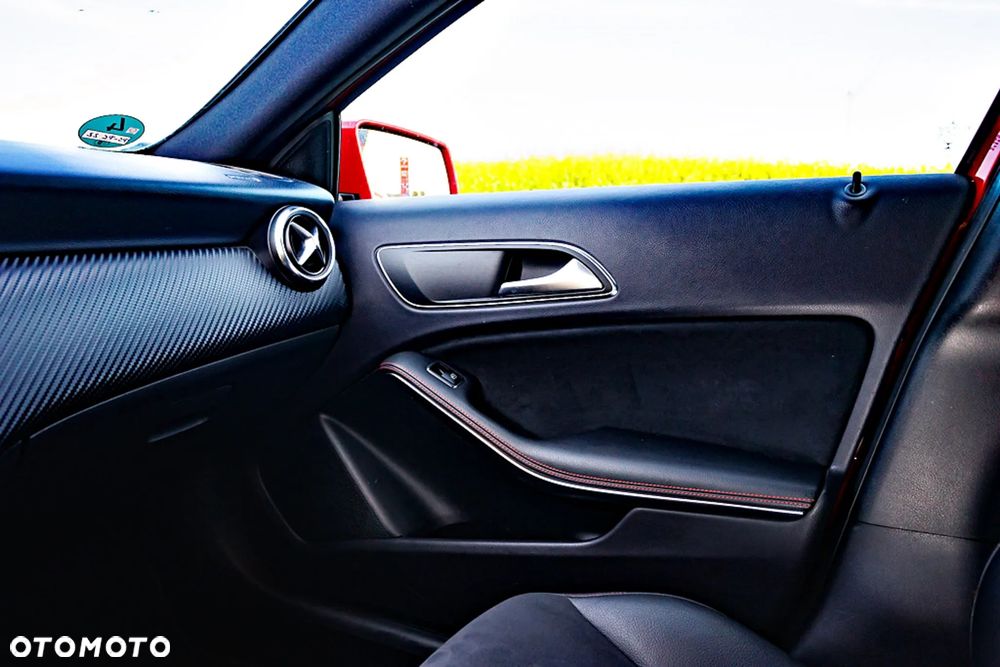 Mercedes-Benz Klasa A 180 BlueEfficiency Edition - 21