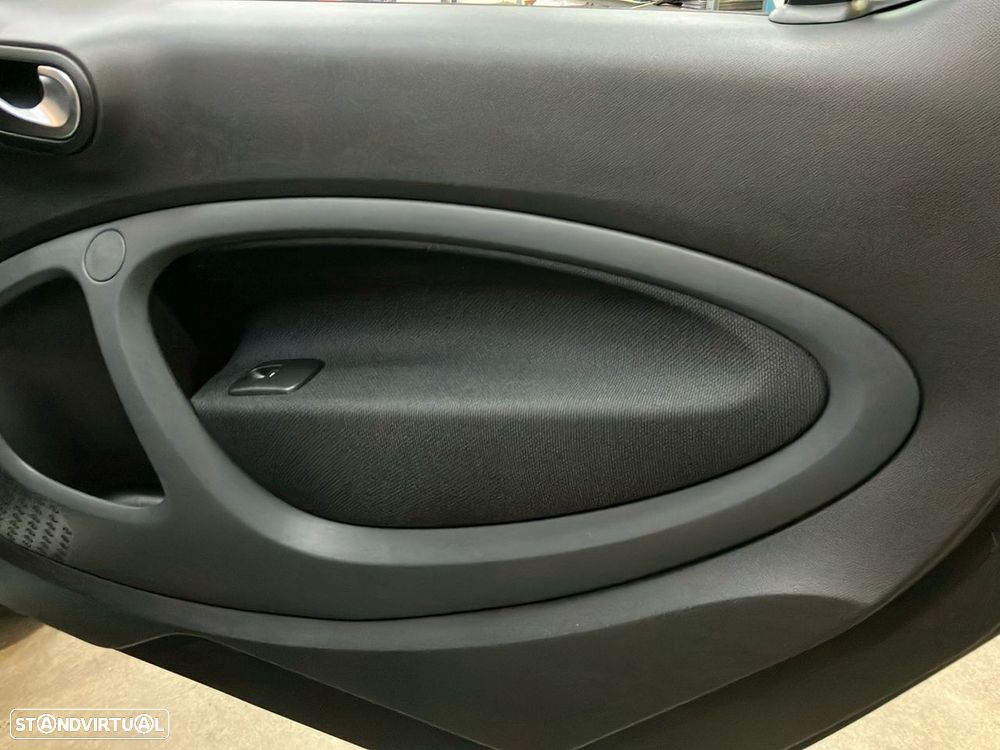 Smart ForTwo Coupé 1.0 71 Aut. - 17