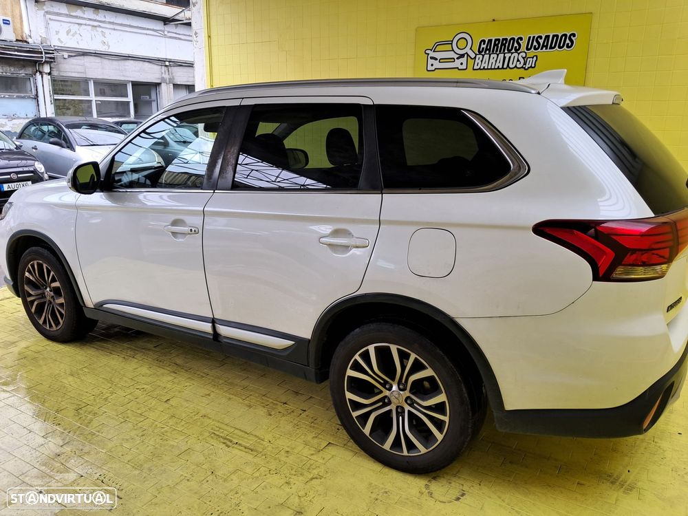 Mitsubishi Outlander 2.2 DI-D Kaiteki - 13