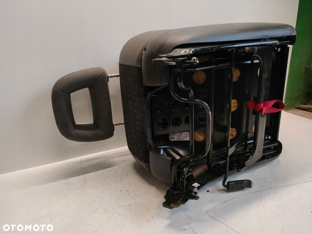 FORD GALAXY MK2 FOTEL ŚRODKOWY 2 RZĄD - 13