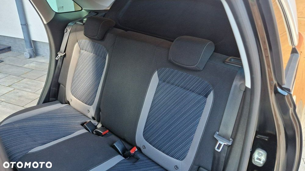 Opel Crossland X - 28