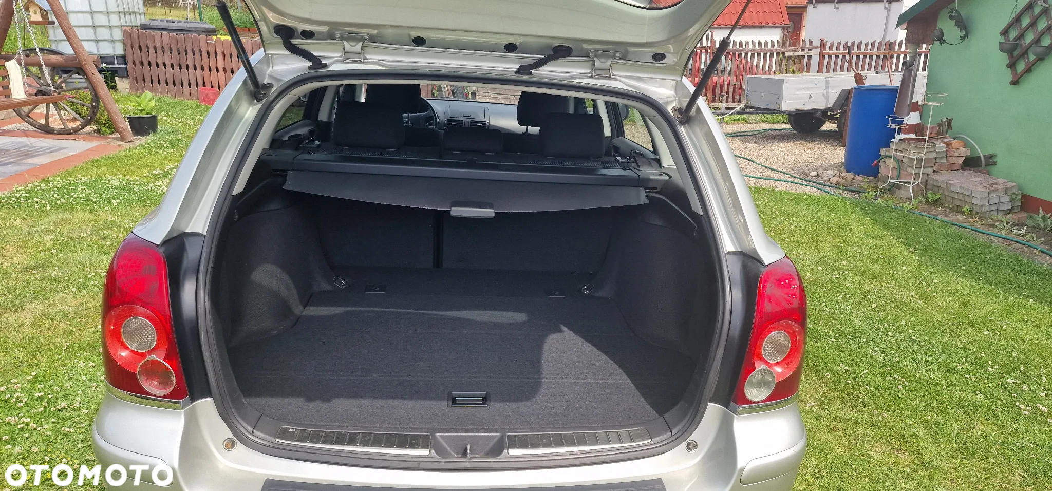 Toyota Avensis 2.0 D-4D Sol - 9