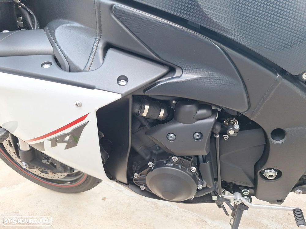Yamaha YZF - 13
