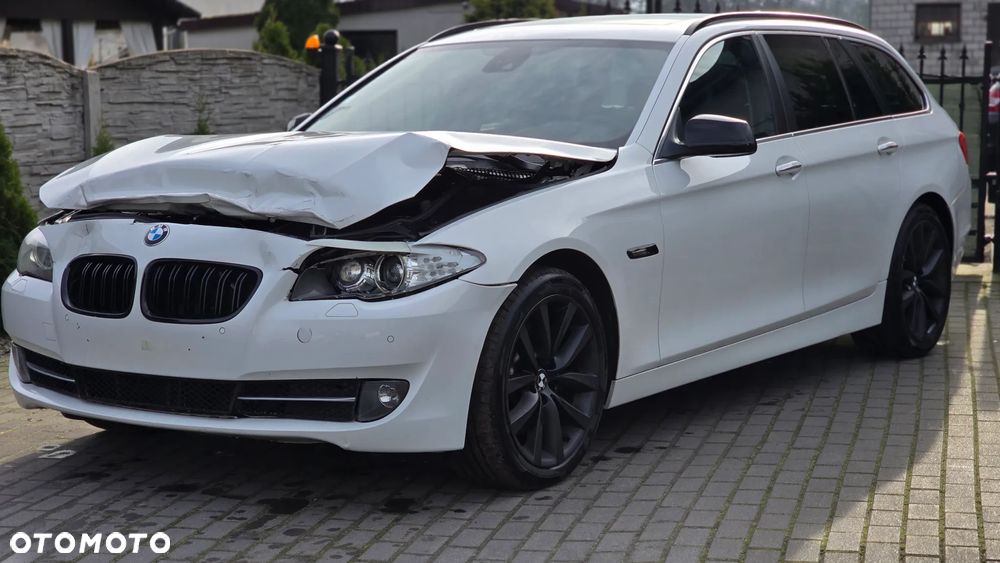 BMW Seria 5 525d - 39