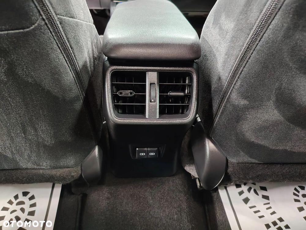 Lexus UX 250h Elegance 2WD - 25