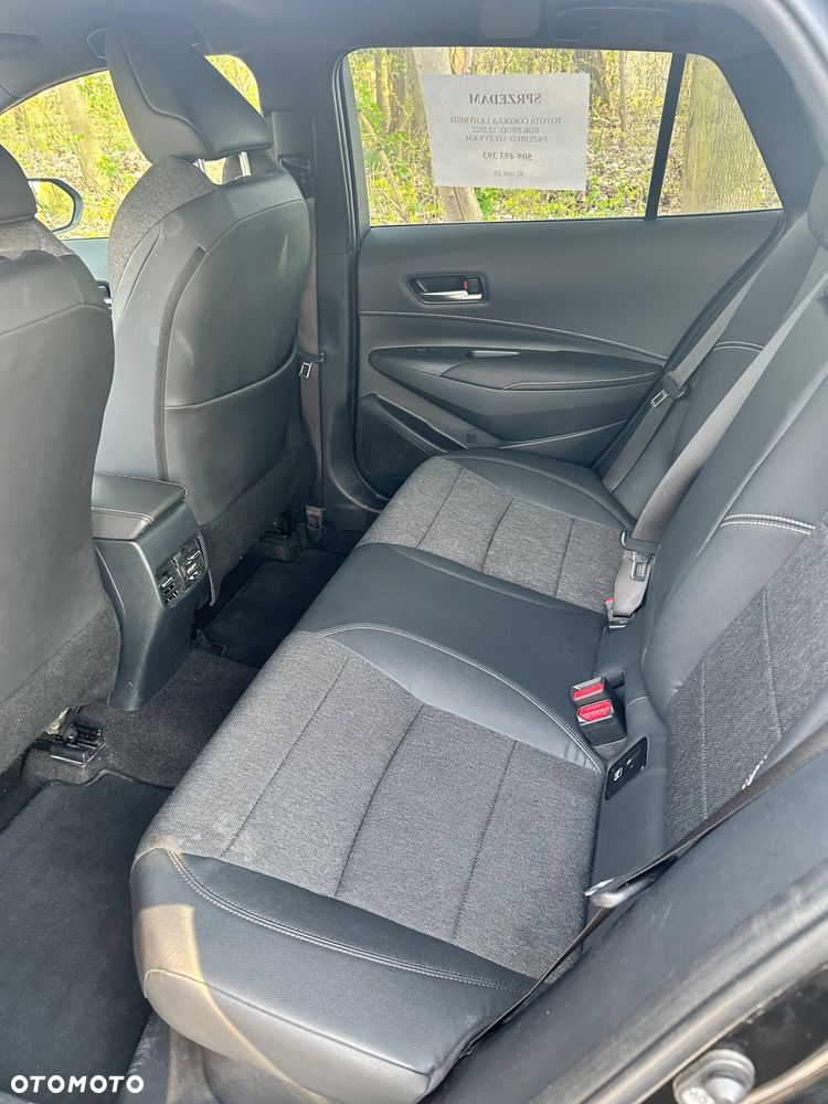 Toyota Corolla 1.8 Hybrid Comfort - 24