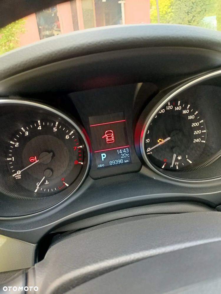 Toyota Avensis - 5