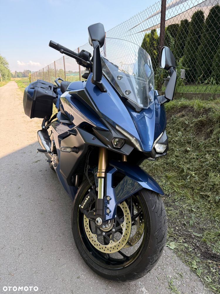 Suzuki GSX 1000 - 3