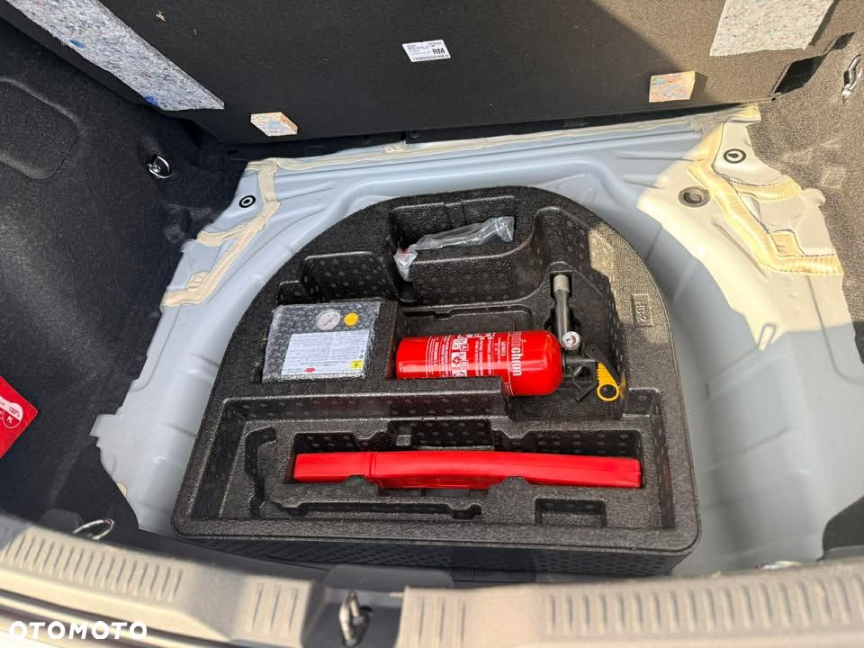 Toyota Auris 1.6 Premium - 19