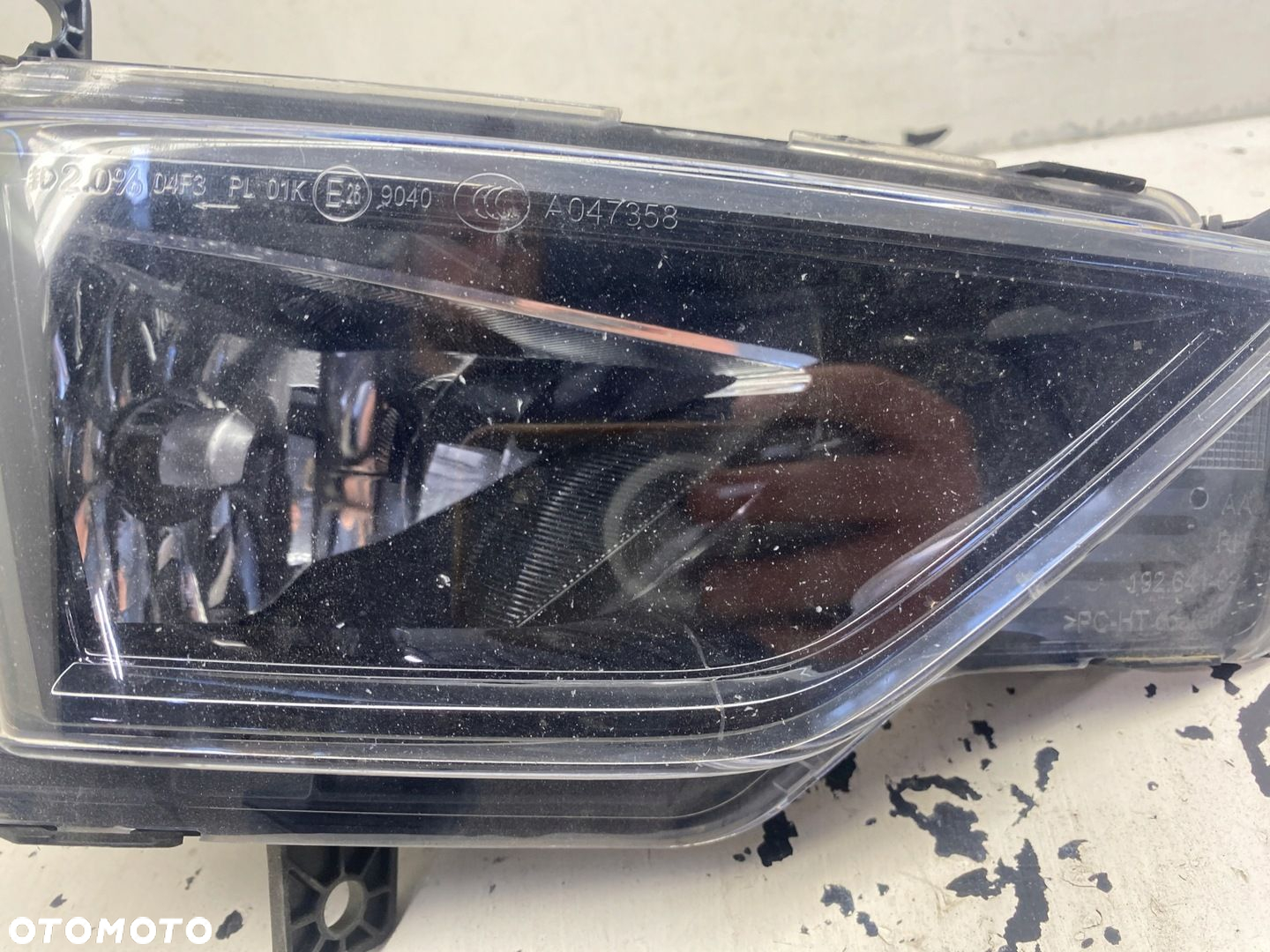 VW GOLF SPORTSVAN HALOGEN PRAWY 510941662B - 3