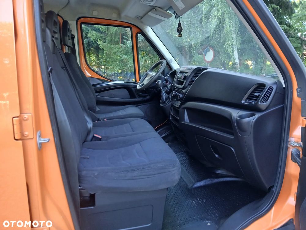 Iveco 35S12 - 23