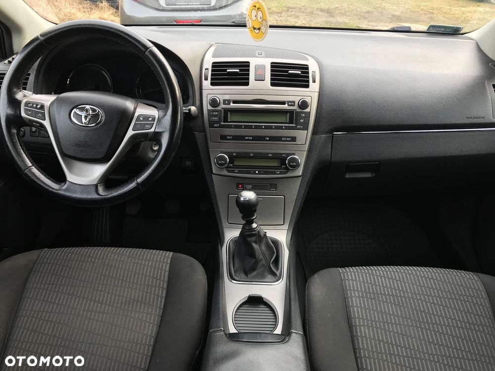 Toyota Avensis - 10