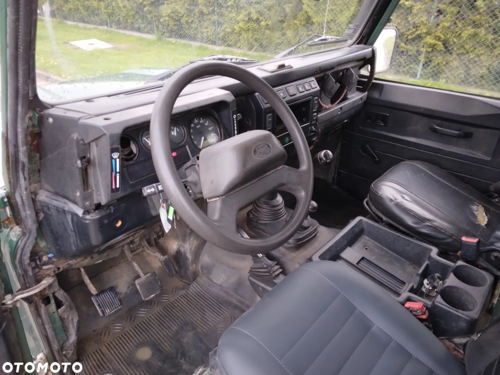 Land Rover Defender 110 2.5 TDI - 10