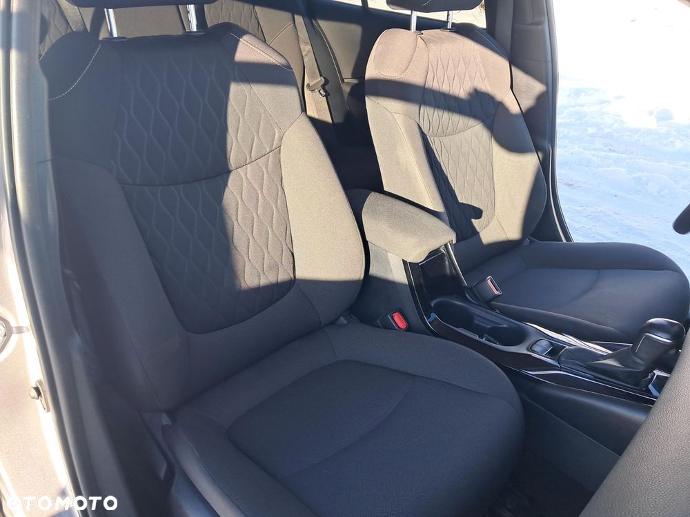 Toyota Corolla 1.8 Hybrid Comfort - 22