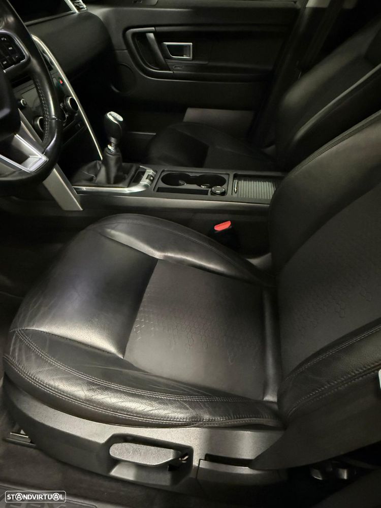 Land Rover Discovery Sport - 16