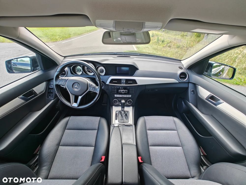 Mercedes-Benz Klasa C 200 CDI DPF (BlueEFFICIENCY) 7G-TRONIC Avantgarde - 24