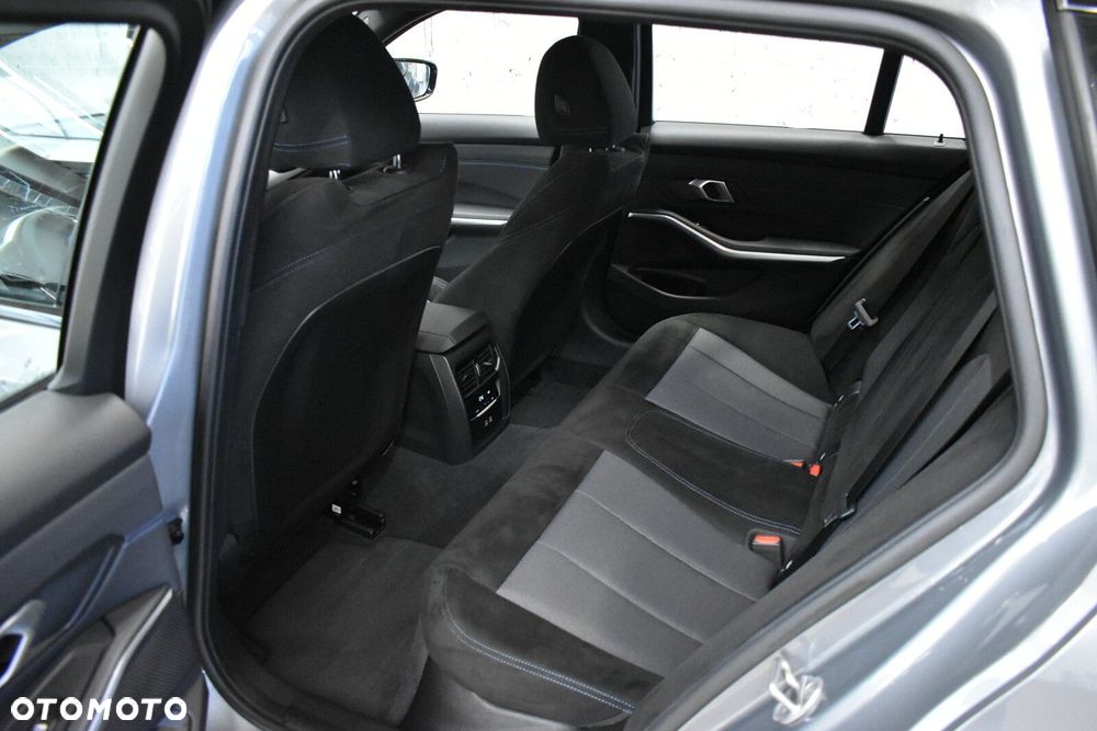 BMW Seria 3 330i xDrive M Sport sport - 20