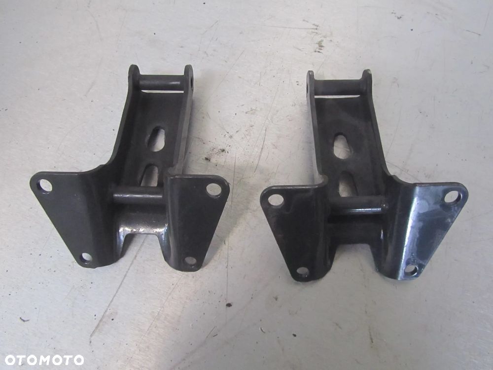 Iveco Daily 14->2.3 HPI Iveco Daily 14->2.3 HPI Iveco Daily 14->2.3 HPI mocowanie poduszka silnika x2 - 2