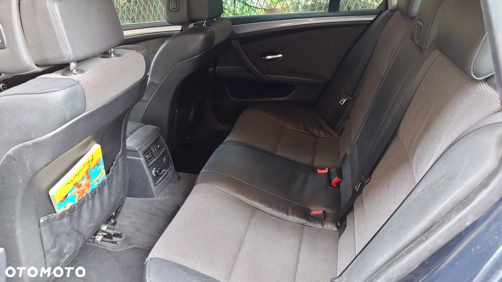 BMW Seria 5 525d xDrive Touring - 7