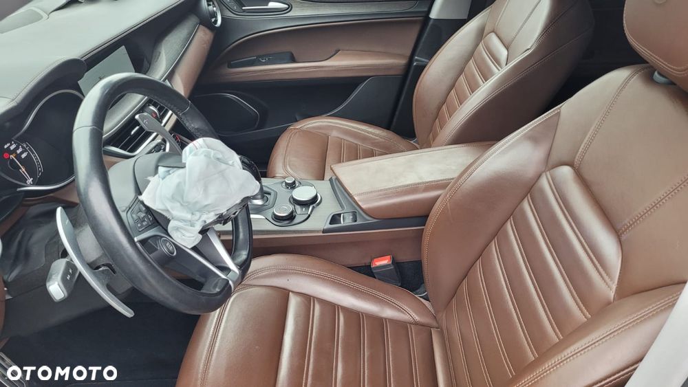 Alfa Romeo Stelvio 2.0 Turbo 16V AT8-Q4 Executive - 10