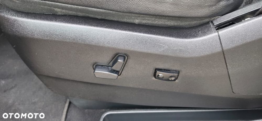 Lancia Voyager 2.8CRD Platinum - 16