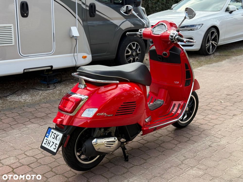 Piaggio Vespa - 3