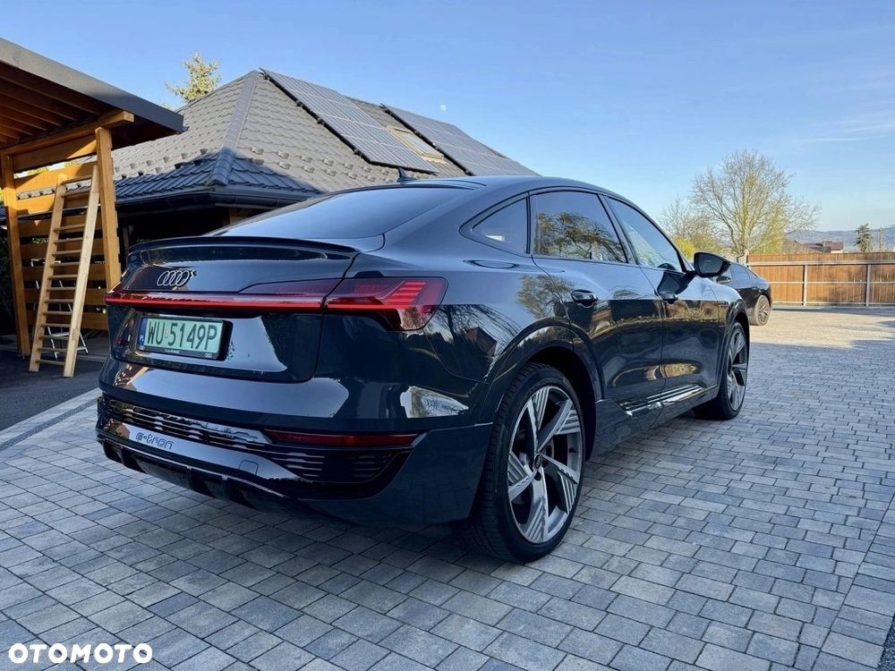 Audi Q8 Sportback e-tron - 4