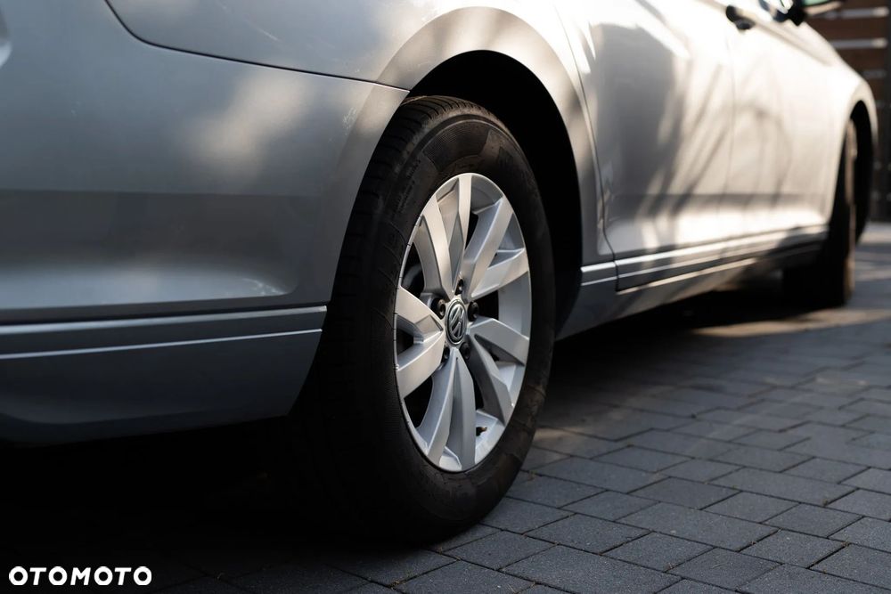 Volkswagen Passat 2.0 TDI EVO Business - 8