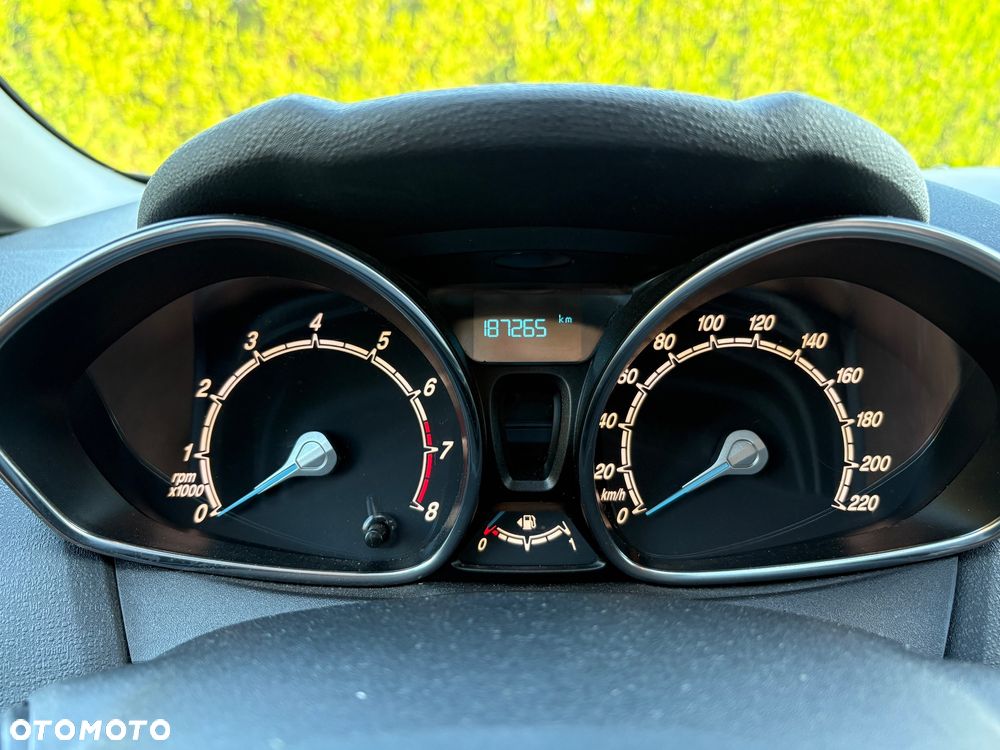 Ford Fiesta - 8