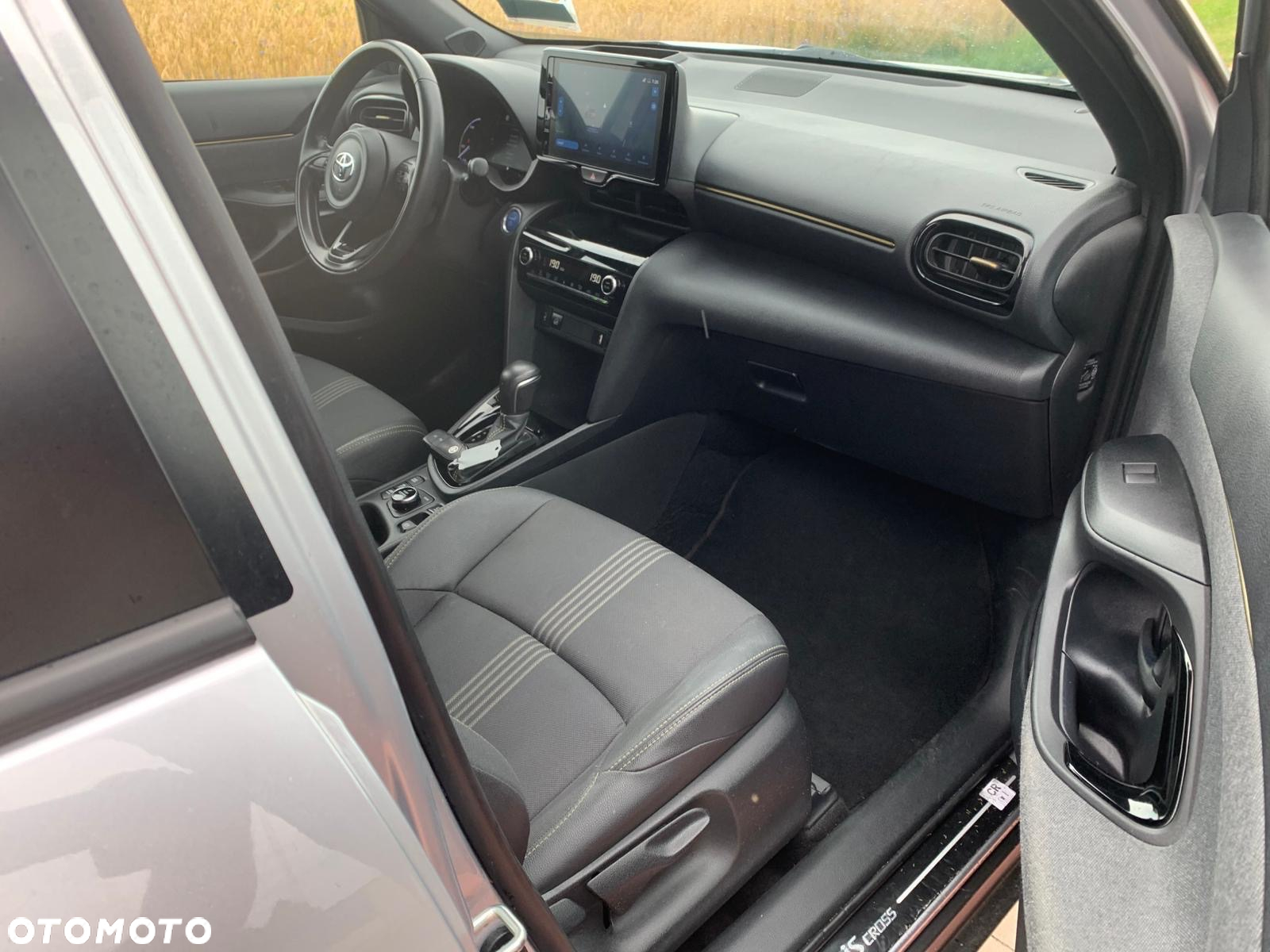 Toyota Yaris Cross Hybrid 1.5 Premiere Edition 4x4 - 31