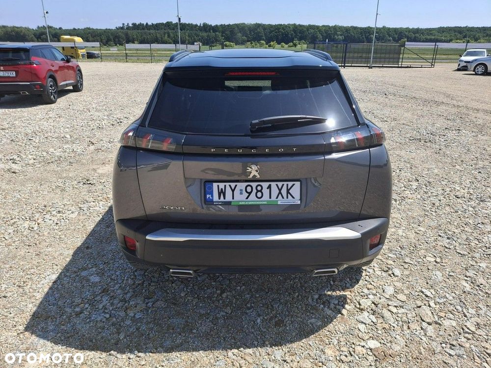 Peugeot 2008 - 8