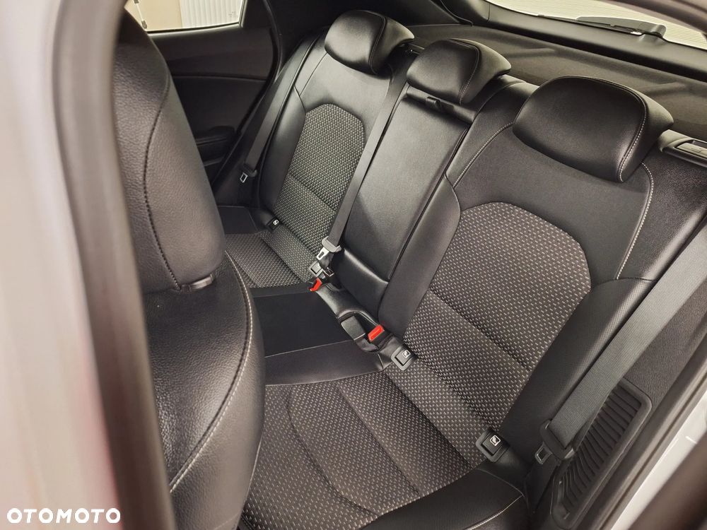 Kia XCeed 1.6 GDI PHEV Business Line DCT - 25