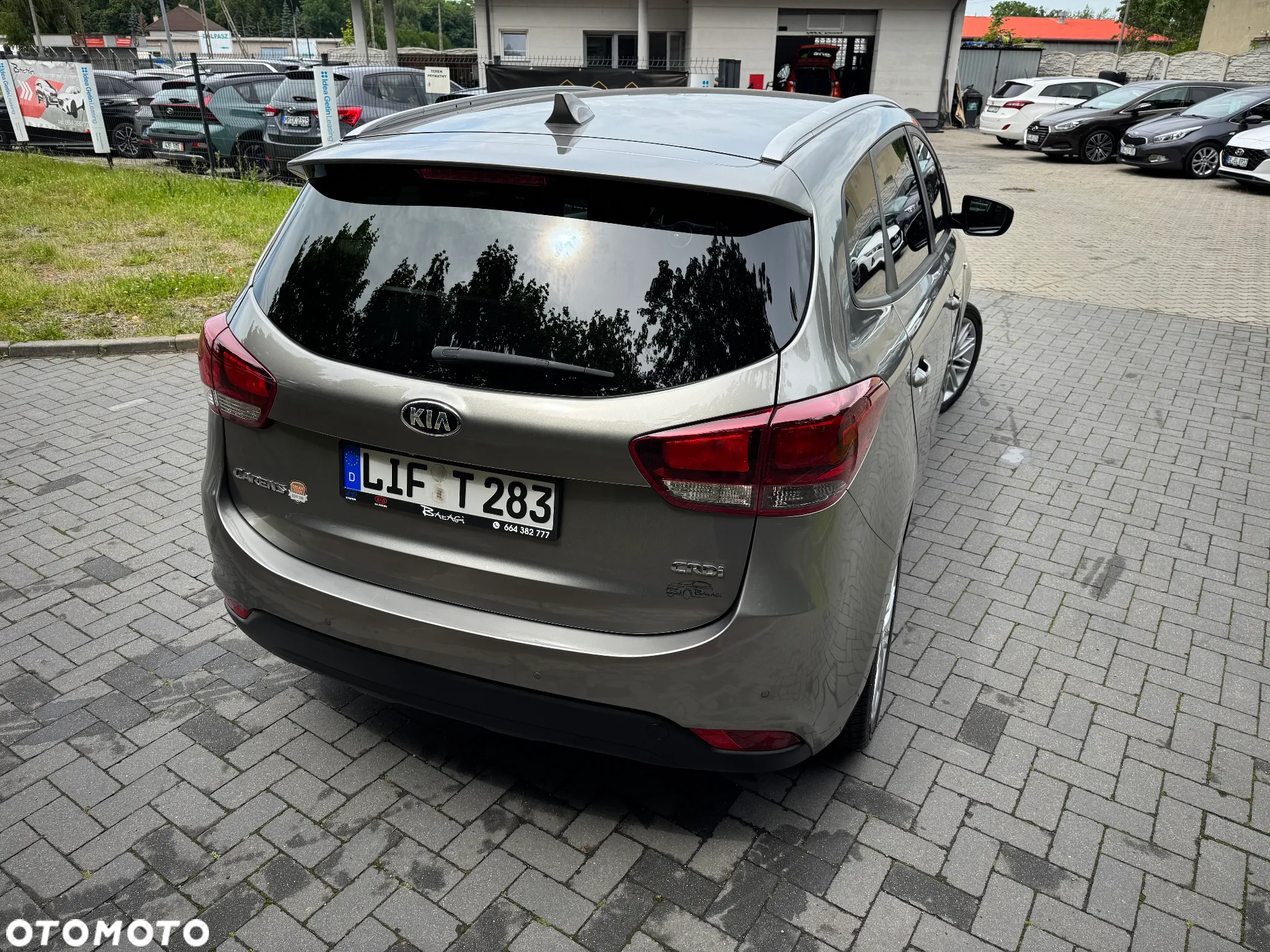 Kia Carens 1.7 CRDi 141 Dream-Team Edition - 13