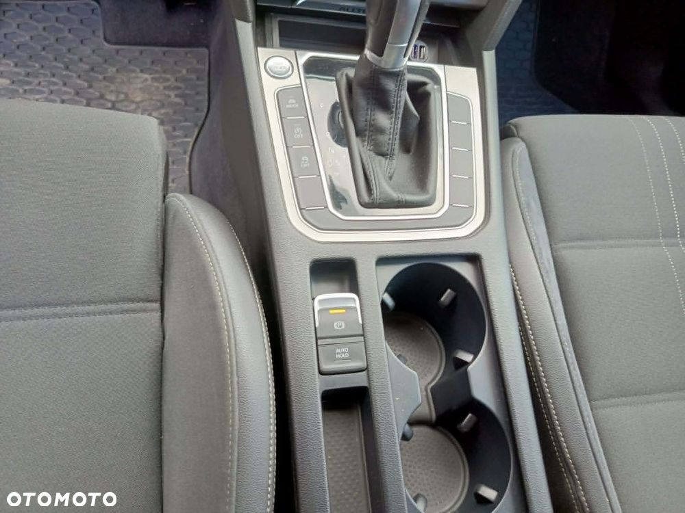 Volkswagen Passat Alltrack 2.0 TDI SCR 4Mot DSG - 17