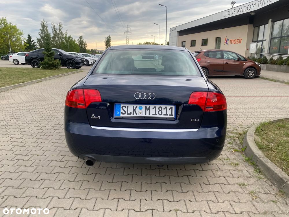 Audi A4 Limousine - 6