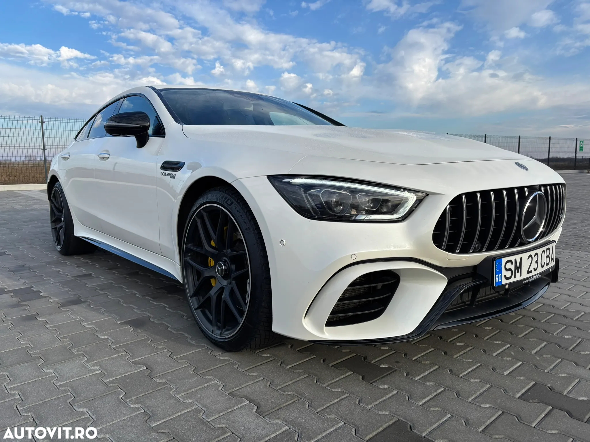 Mercedes-Benz AMG - 8