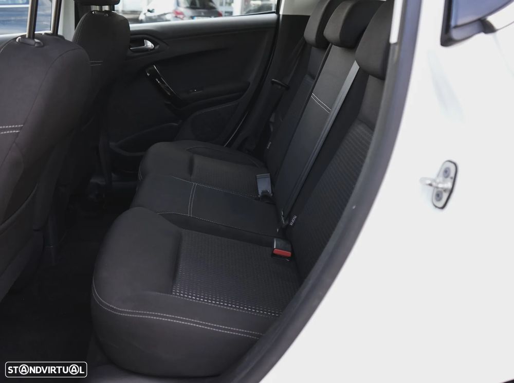 Peugeot 208 1.6 BlueHDi Active - 28