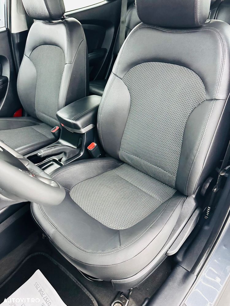 Hyundai ix35 1.7 CRDI 2WD blue Style - 14
