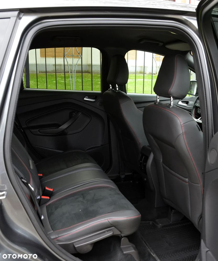 Ford Kuga 2.0 TDCi 2x4 ST-Line - 16