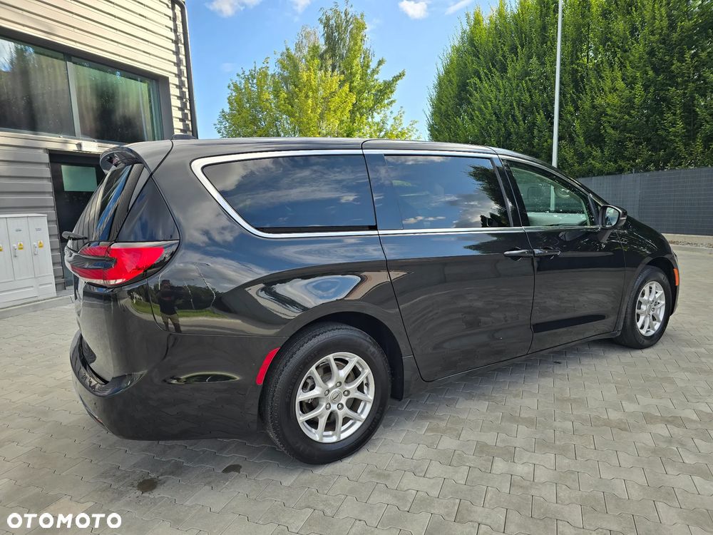 Chrysler Pacifica - 6