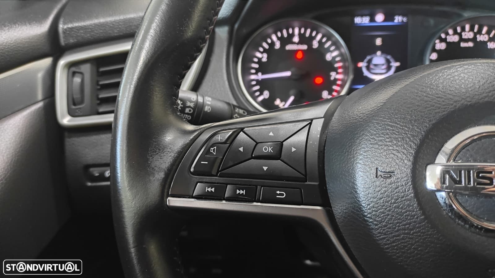Nissan Qashqai 1.3 DIG-T N-Connecta - 40