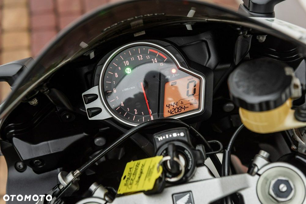 Honda CBR - 8
