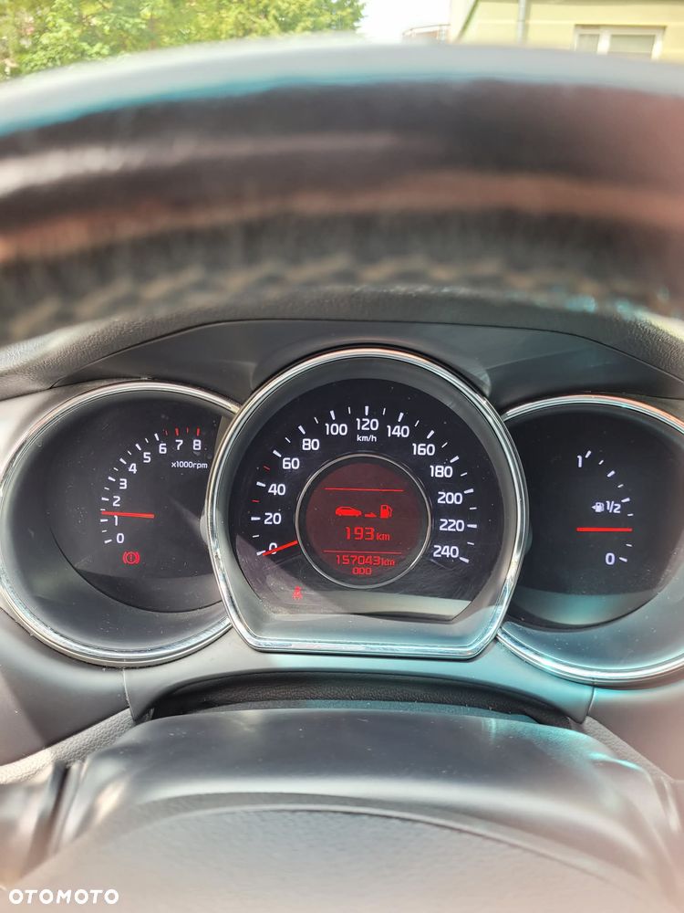 Kia Ceed - 13