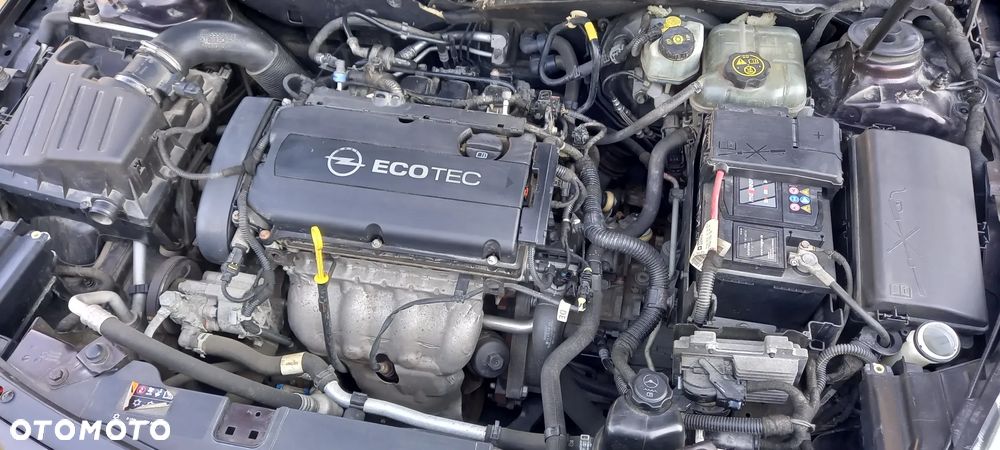 Opel Insignia 1.8 - 6