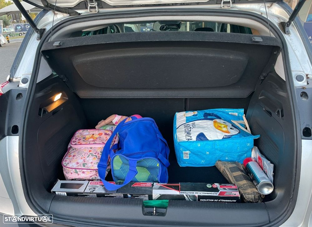 Opel Crossland X - 9