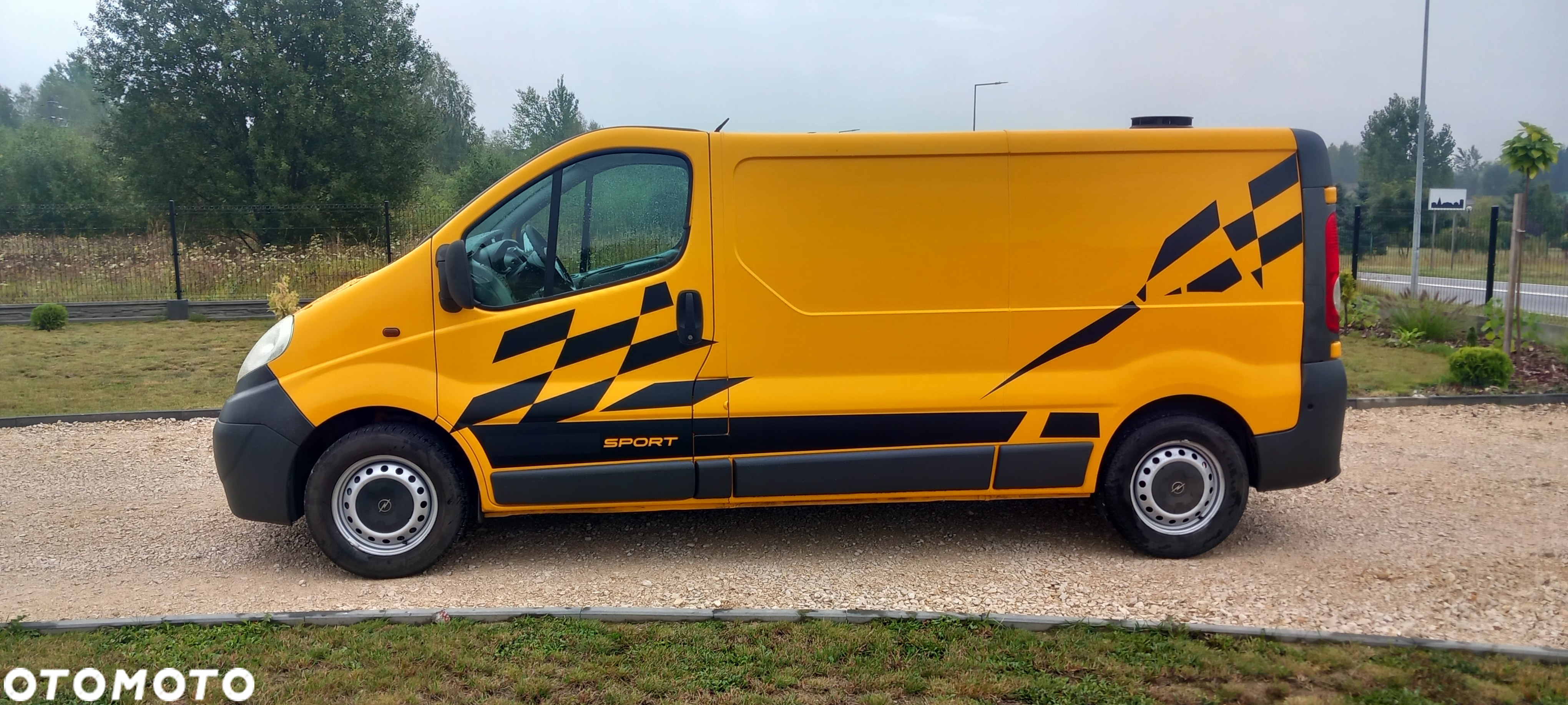 Opel Vivaro - 8