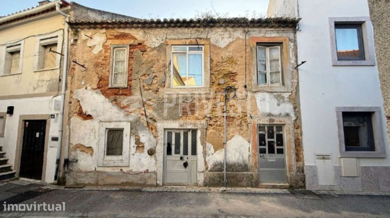 Prédio para Reabilitação Total junto à frente ribeirinha, Seixal - Grande imagem: 5/6