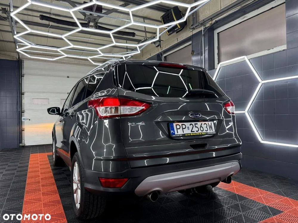 Ford Kuga 1.5 EcoBoost 2x4 Titanium - 5