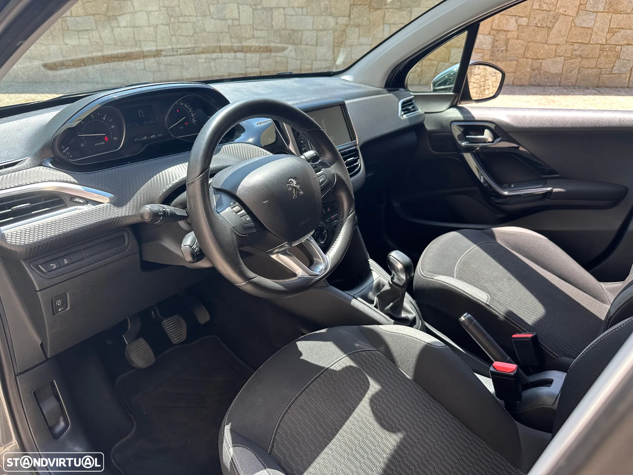 Peugeot 208 1.6 BlueHDi Style - 12